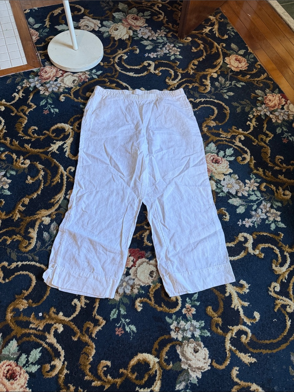 J. Jill White‎ Cropped Linen Pants- worn a few times -100 percent linen